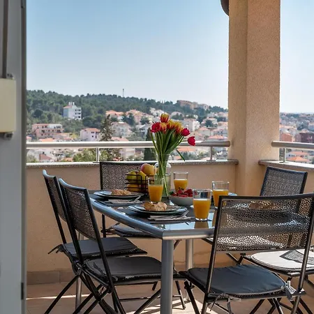 Apartman No. 8