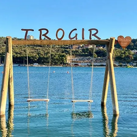 Διαμέρισμα No. 8